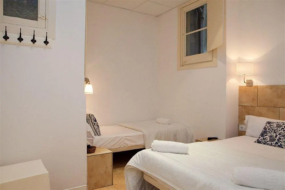 Hostal Martinval Barcelona 2*,  Spain