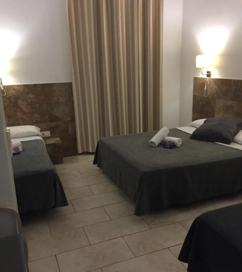 Hostal Martinval Barcelona 2*,  Spain